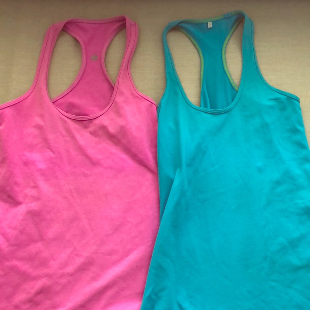 GUC Lululemon tanks size 4